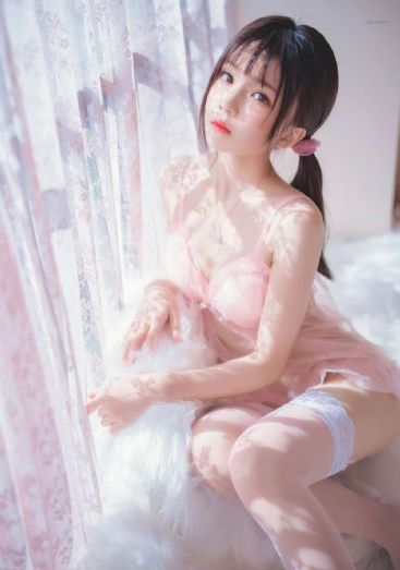 女大学生接吻乱伦_字幕高清版在线观看