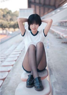 18平米的细长小房间私人影院_BD高清欧美在线观看