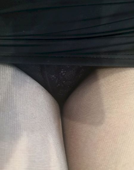 蕾拉女王脚奴视频_高清完整无删减高清视频播放