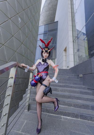 女同接吻视频_高清免费播放