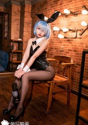 美女极度色诱视频www_720在线观看电视