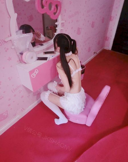 宝贝∽好硬∽好爽一捏胸视频_免费观看完整版下载