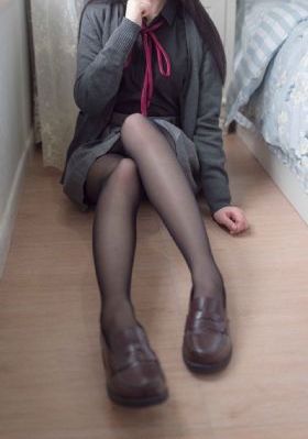 清纯唯美av解说_720电影完整版在线观看